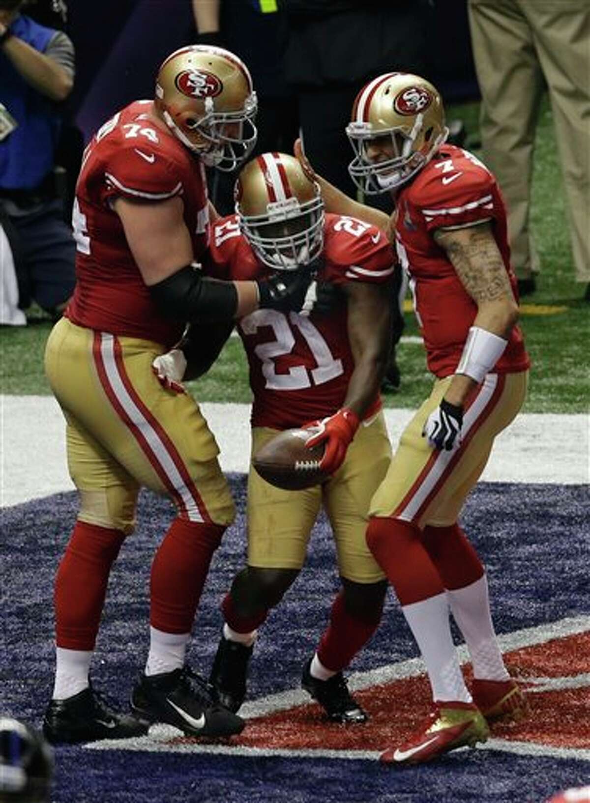 San Francisco 49ers running back Frank Gore (21) celebrates a