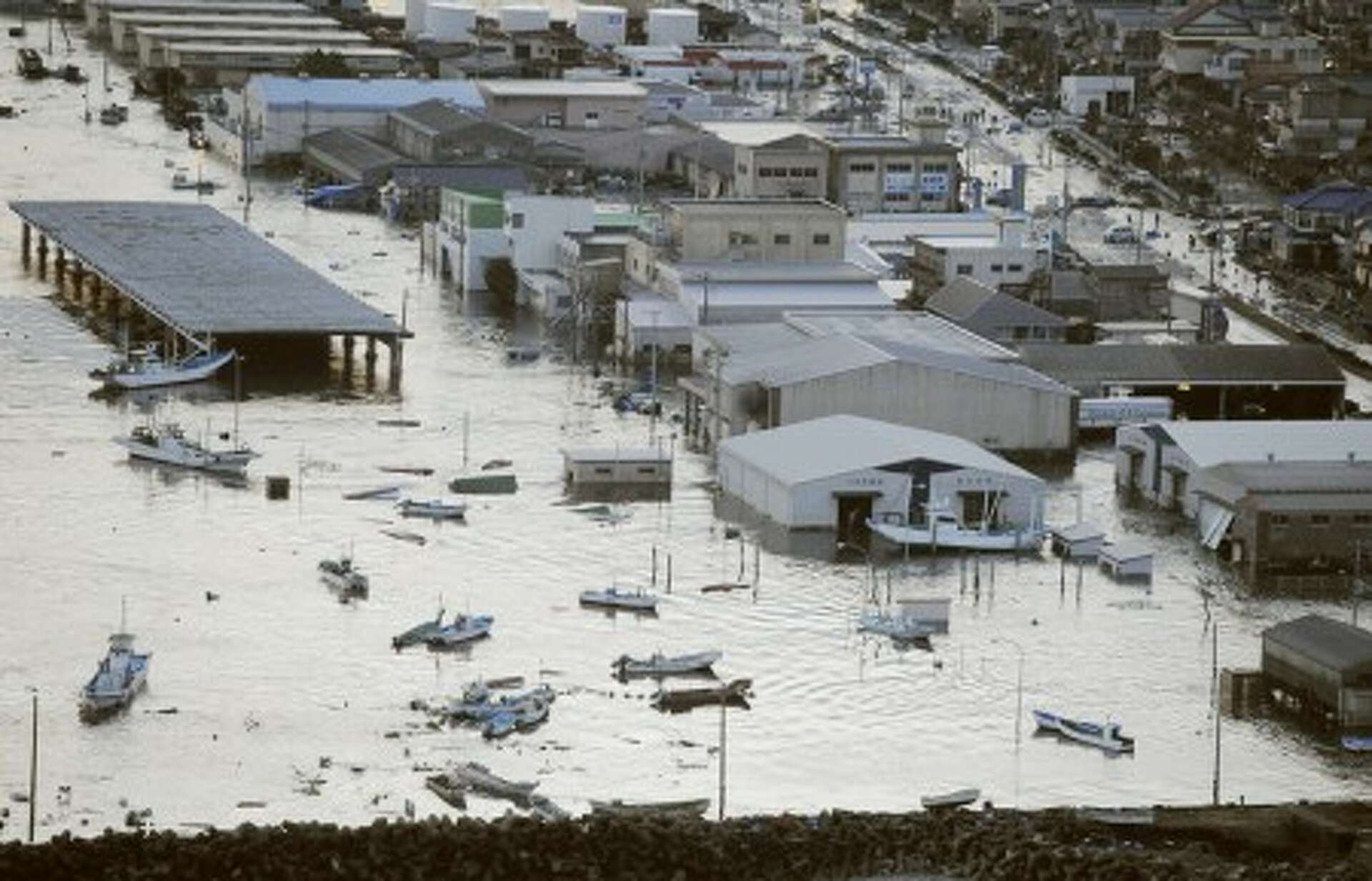 Hundreds killed in tsunami after 8.9 Japan quake