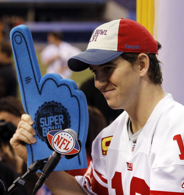 Super Nowl XLVI Giants have big advantage with breakout receivers