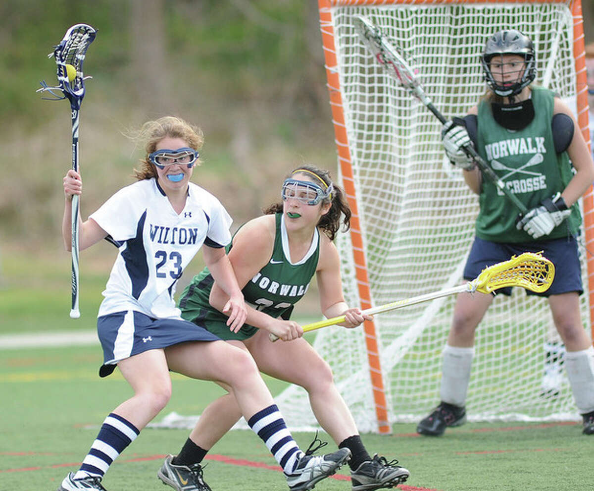 Wilton's Pearsall sidelined with ACL injury