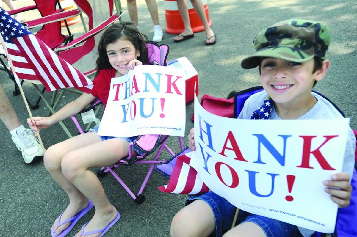 Norwalk Memorial Day parade envelopes crowd in patriotic spirits