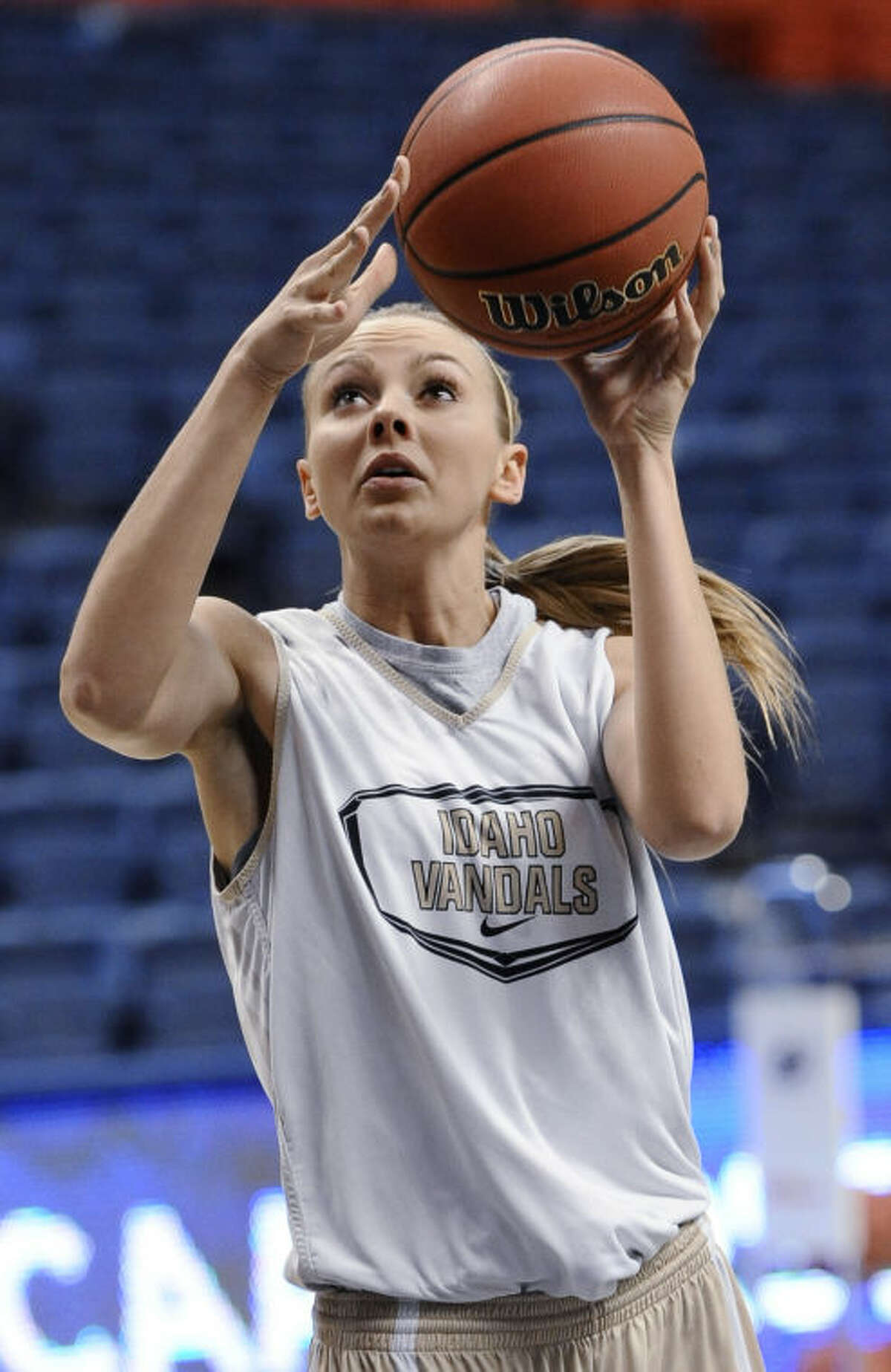 NCAA WOMEN'S BASKETBALL NOTEBOOK — St. Joseph's guard Ashley Prim hopes