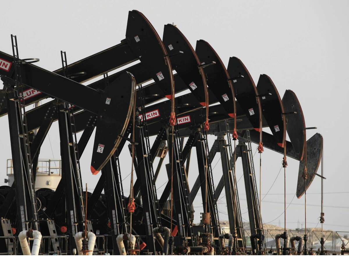 A field in Bahrain produces oil.