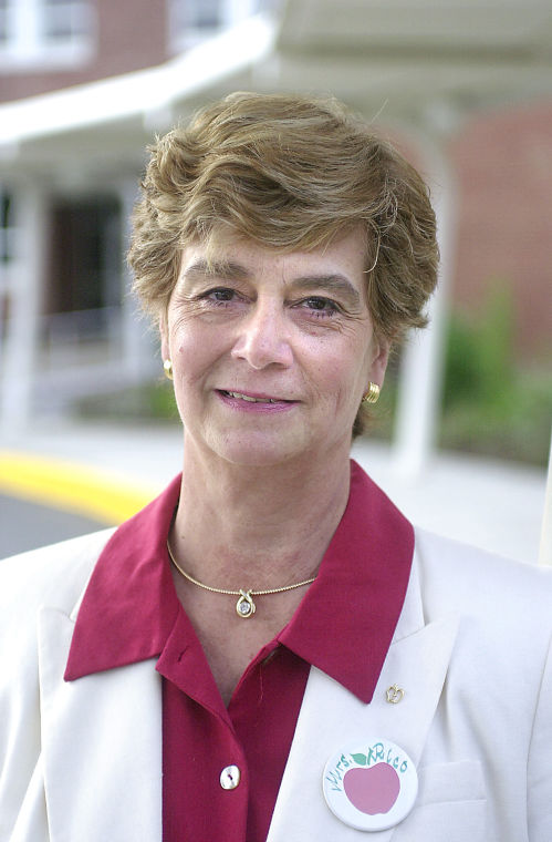 Wilton mourns loss of 'beloved' elementary school teacher