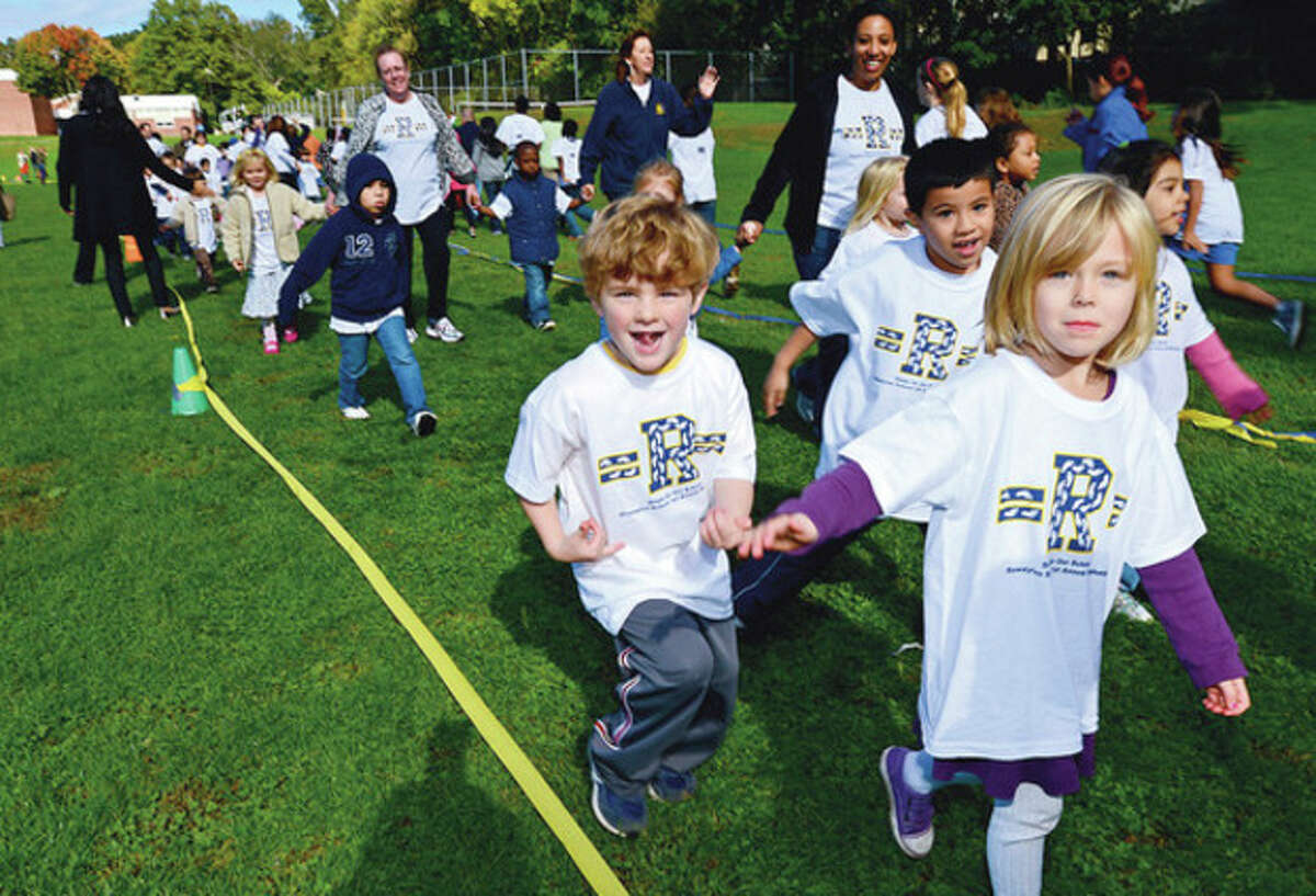 Rowayton Elementary Walk-A-Thon raises nearly $20,000 for new computer lab