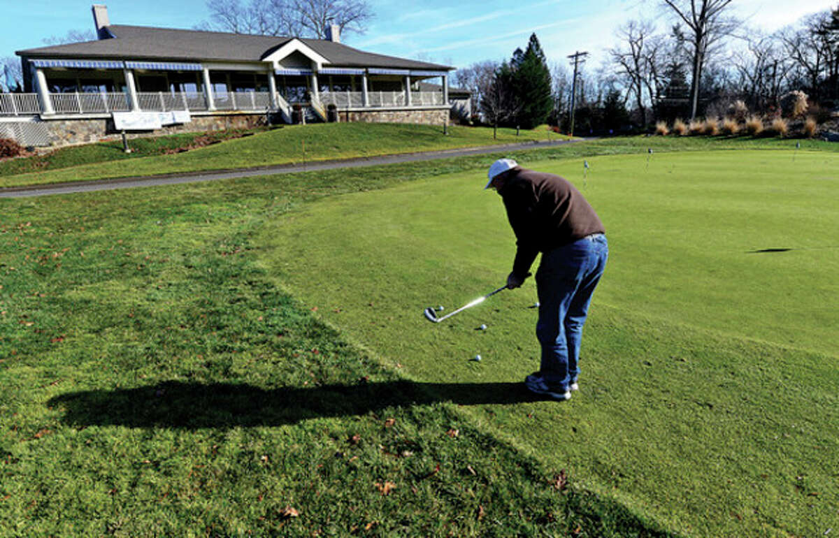 Hour photo / Erik Trautmann The Terrace Grille at Oak Hills has closed its door except for special events and will close entirely Dec. 31. The operator, RM Staffing, is tied toa Rye Golf Club manager who is under investigation.