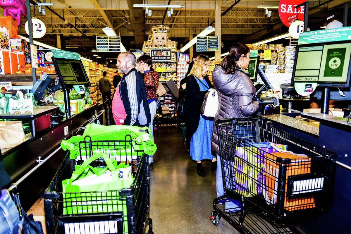 FILE -- Shoppers at a Whole Foods in New York, Oct. 30, 2015. The Food and Drug Administration in June of 2016 sent a stern warning letter to Whole Foods Market, saying the upscale grocer had failed to address a long list of food safety issues the agency raised after an inspection at a plant in Massachusetts that makes prepared foods for its stores in the Northeast. (Dolly Faibyshev/The New York Times)