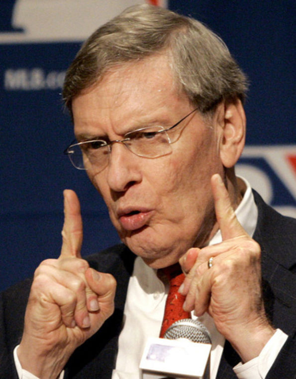 Bud Selig says he will retire in January 2015