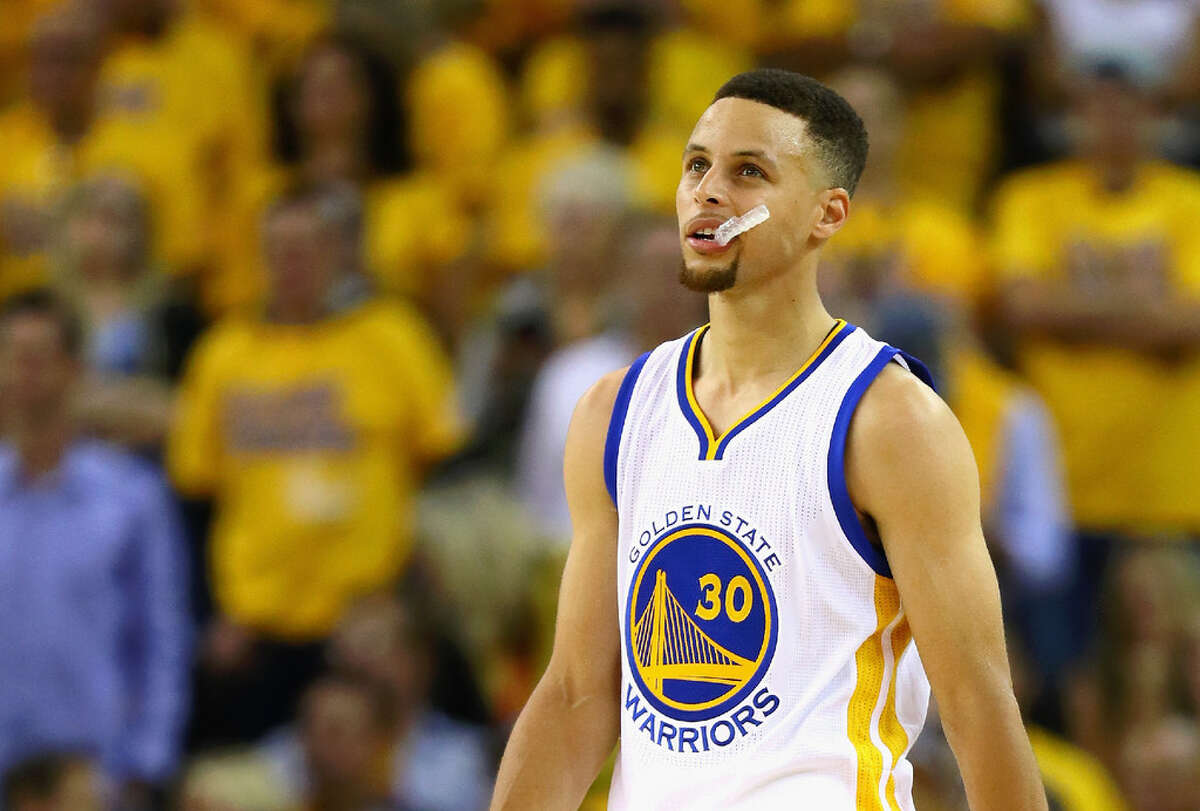 Steph Curry mouth guard going up for auction