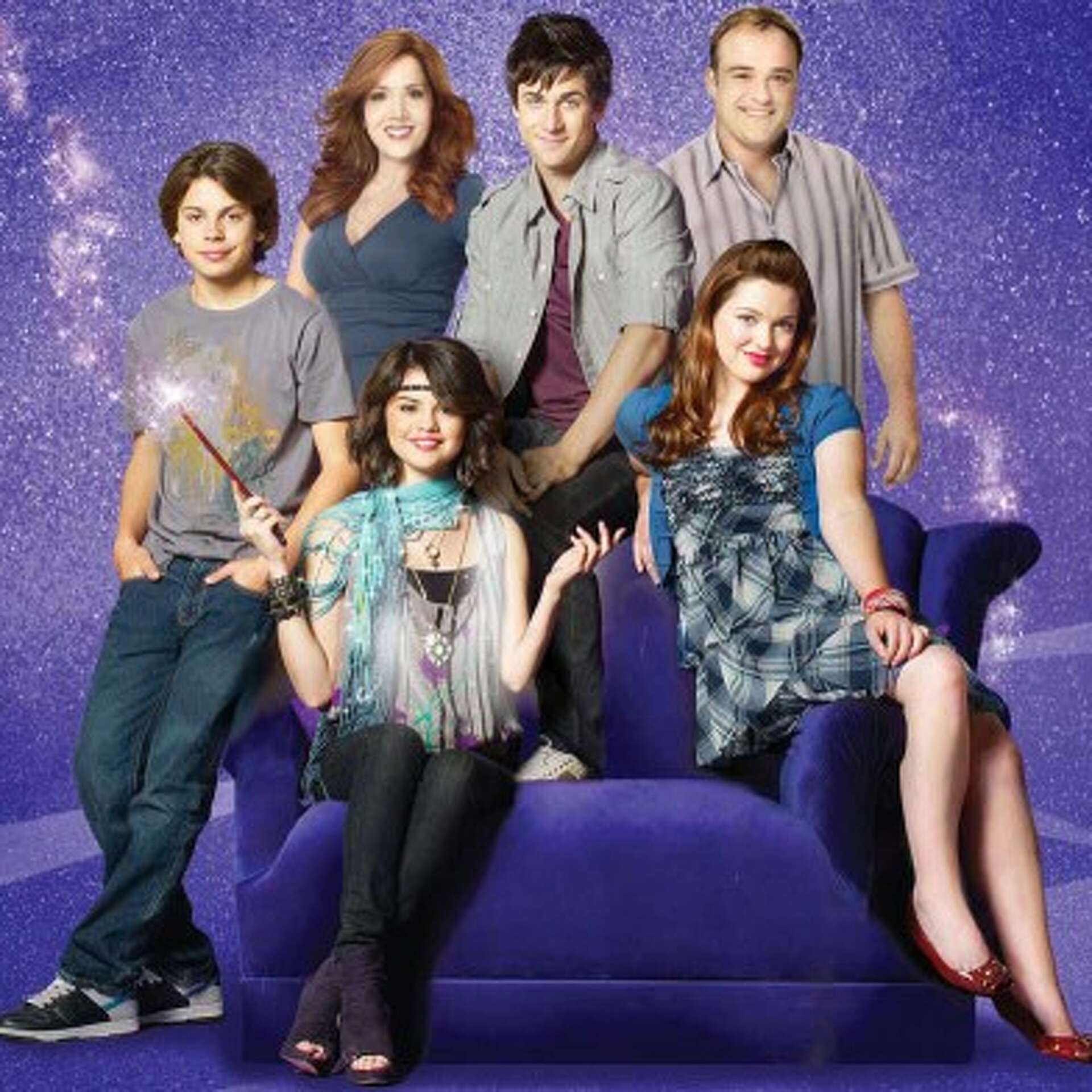 David DeLuise works his magic in 'Wizards', image size:1920x1920