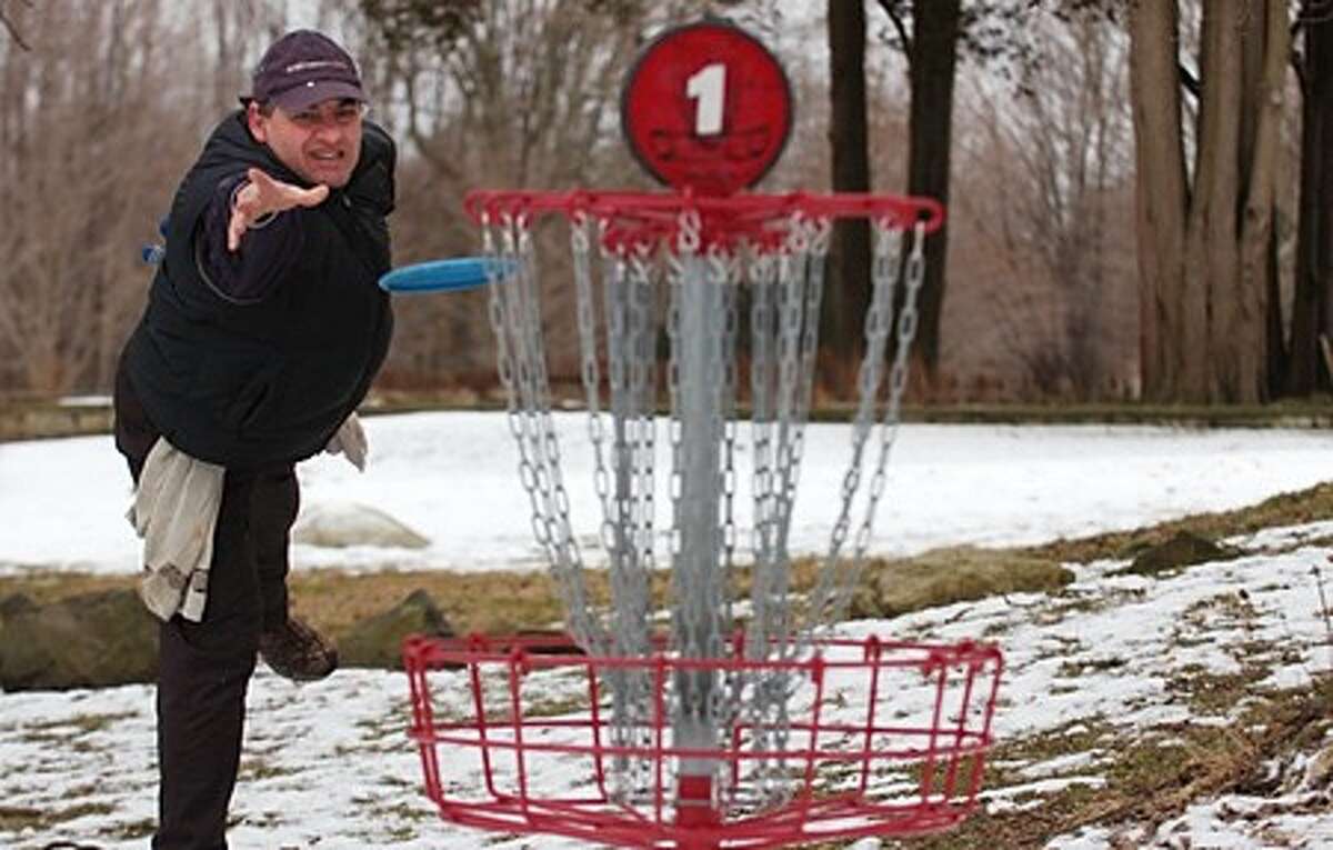 Competitors vie for No. 1 in disc golf at annual Ice Bowl