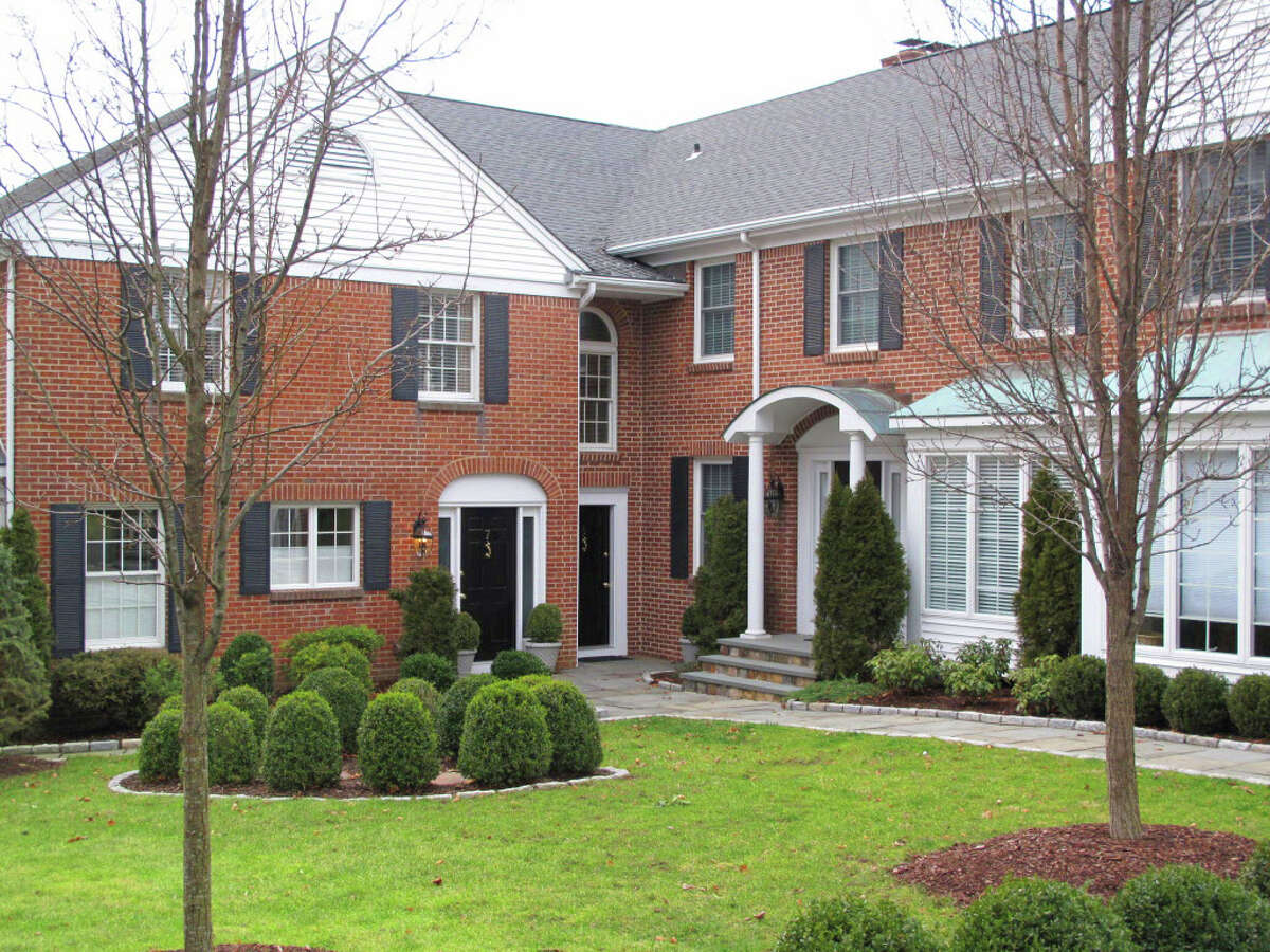 Facelift proposed for downtown New Canaan residential units