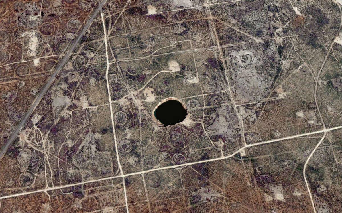 Wink 2 sinkhole image from March 8, 2005.