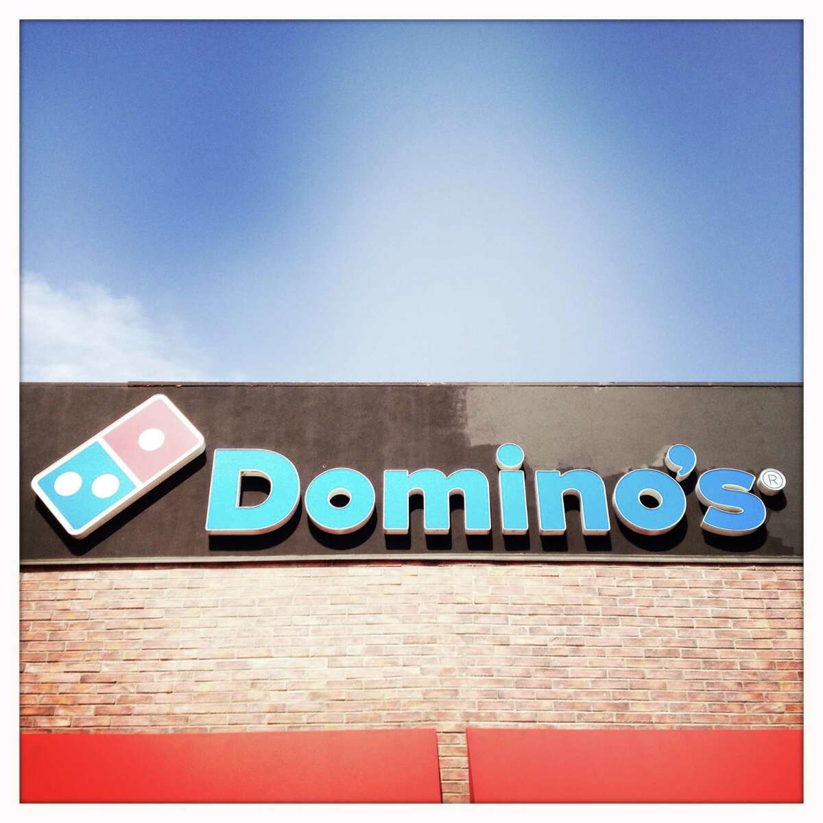 Domino's Pizza storefront.