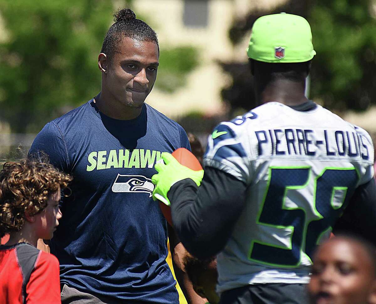 Kevin Pierre-Louis loving life with Seattle Seahawks