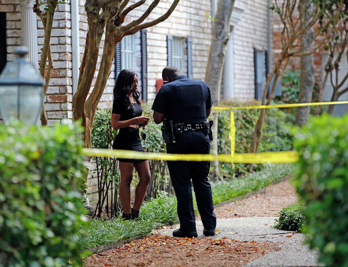 Police respond to reported murder in west Houston Tuesday evening