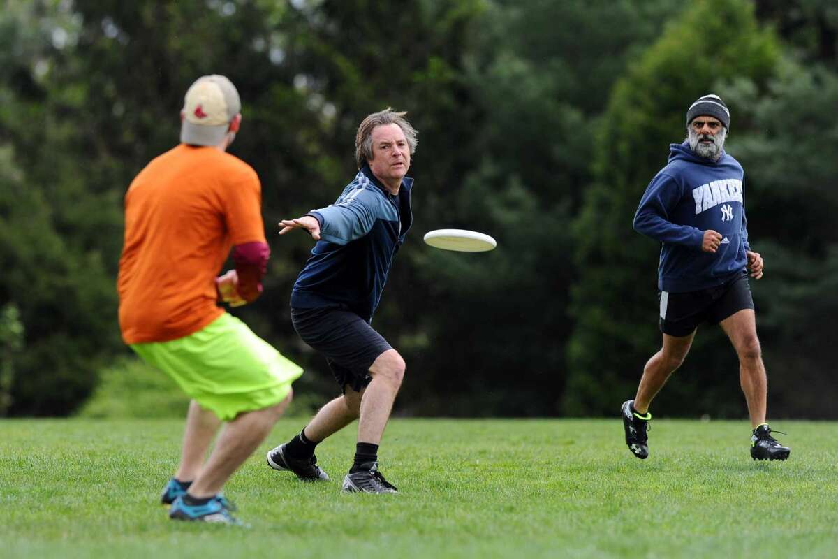 Ultimate frisbee fans toss it out as fun, safe alternative sport