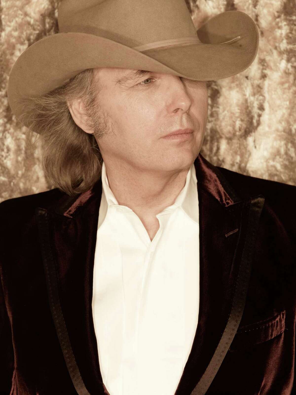 Dwight Yoakam to perform at the Julie Rogers Theatre