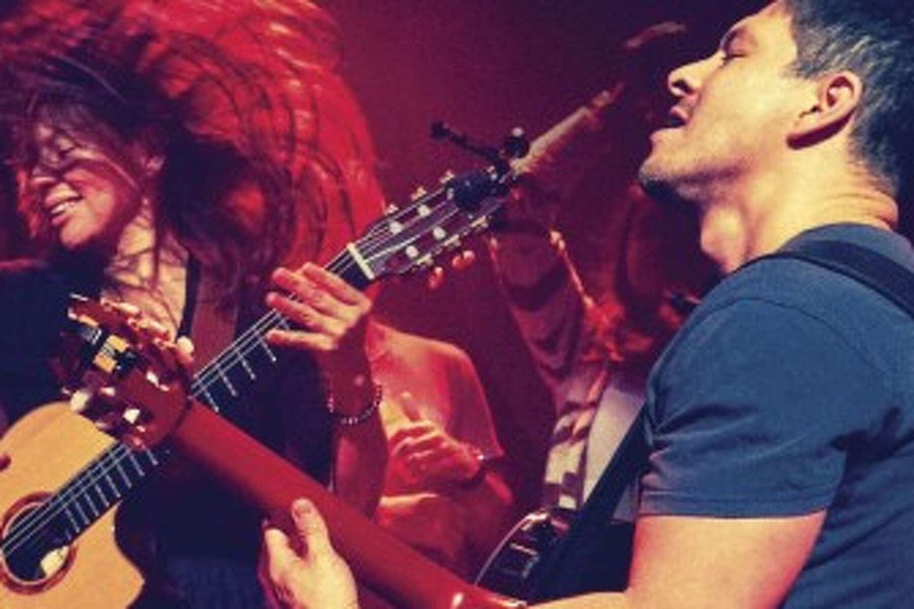 Rodrigo Y Gabriela At The Egg