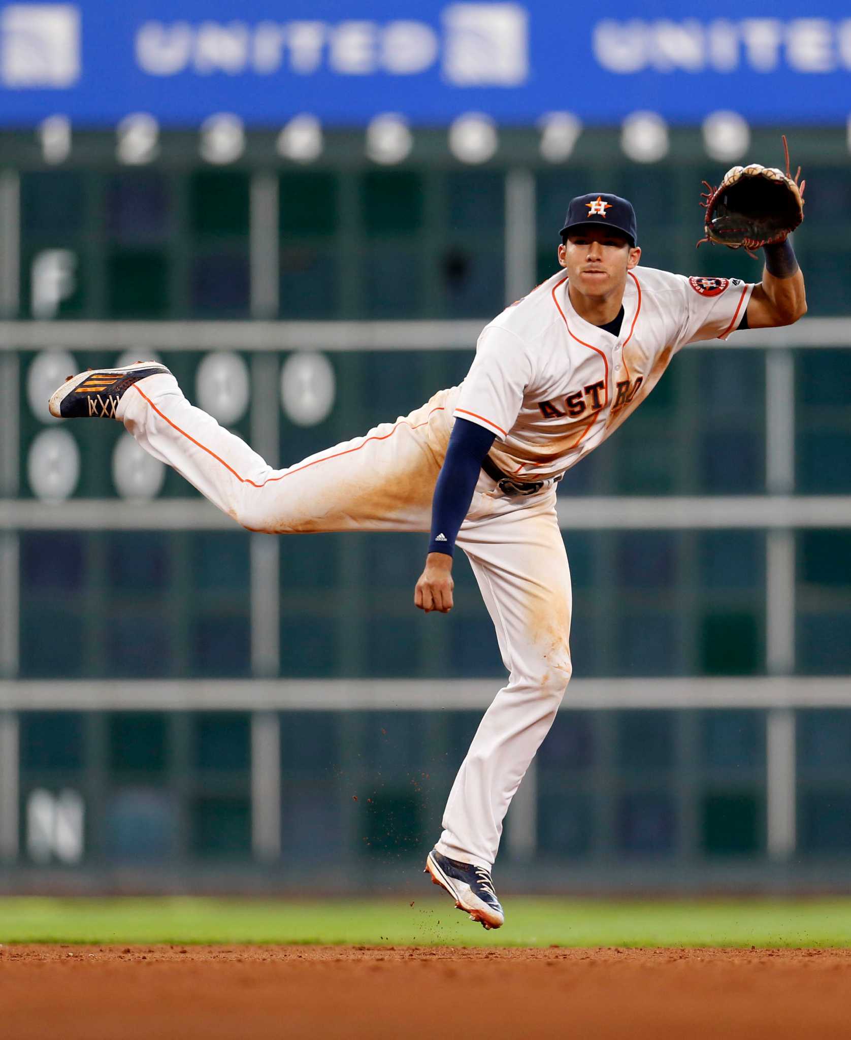 Jose Altuve takes over MLB's iron man title