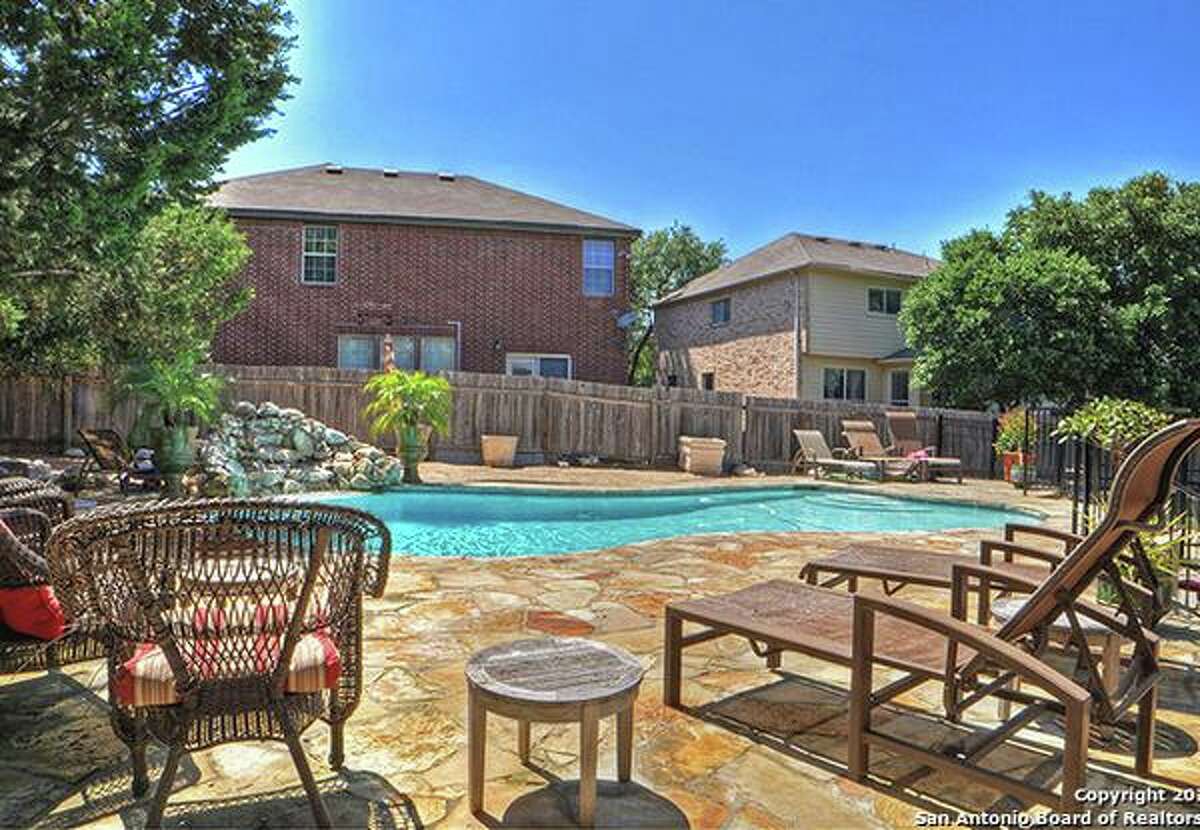 10 Homes For Sale With Backyard Swimming Pools In San Antonio Near The 