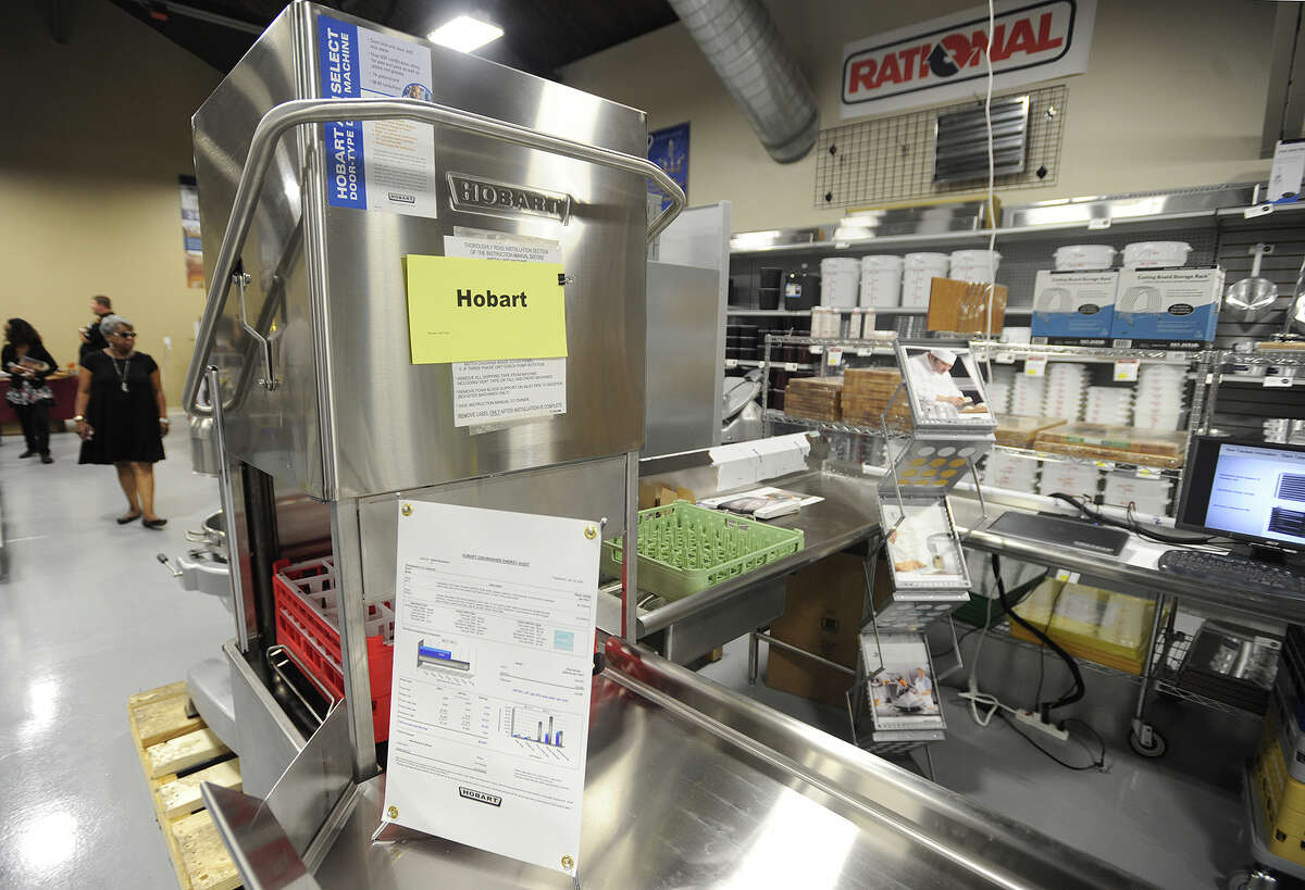 Globe Equipment Co. expands in Bridgeport’s West End