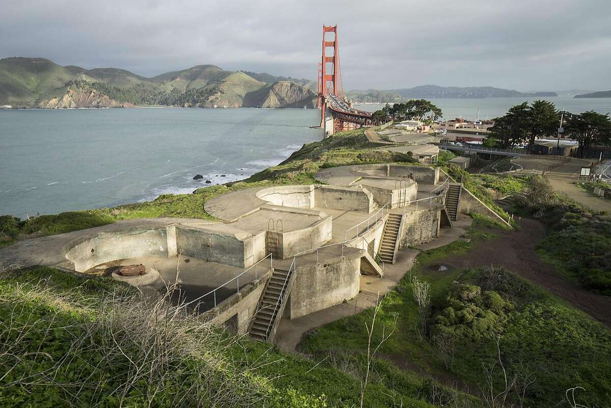 1.�� �Battery Boutelle, one of five Home Land Security exhibition sites overlooking the Golden Gate Bridge; photo: Nina Dietzel