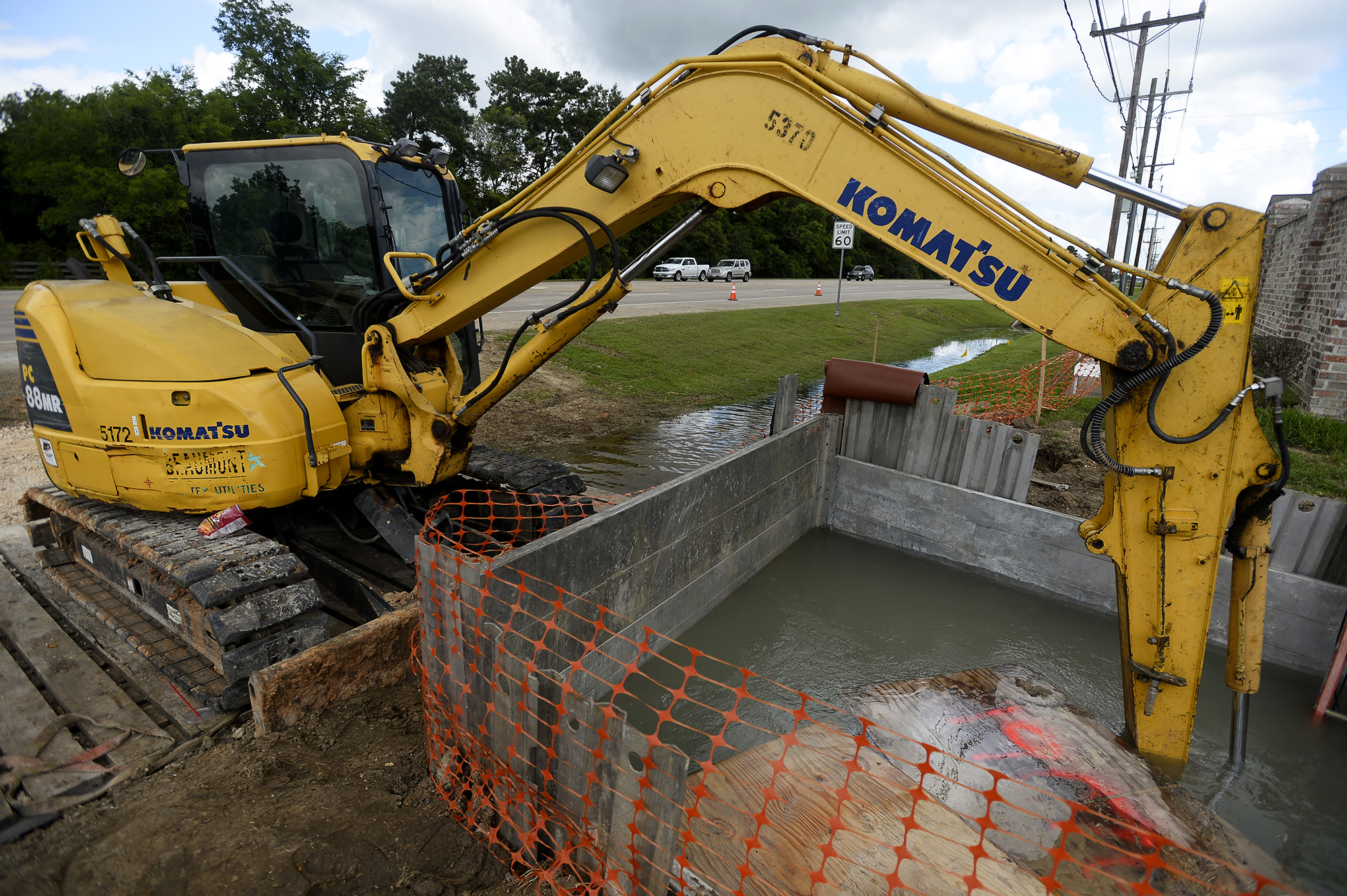 West End water shut off calls into question Beaumont s