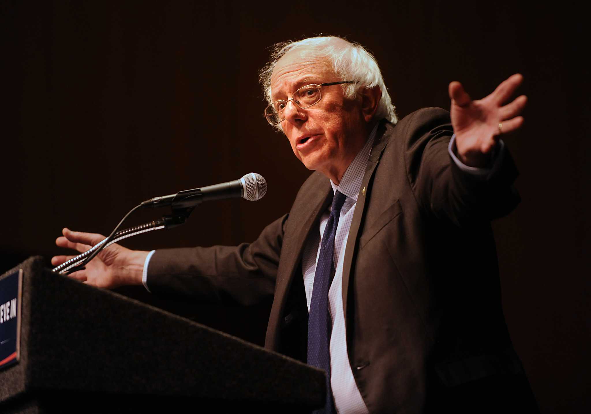 Sanders urges Albany supporters to pursue change