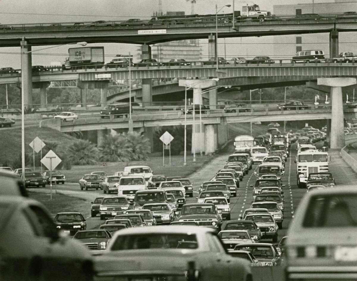 Traffic moves through Southwest Freeway and West Loop interchange on March 17, 1982.