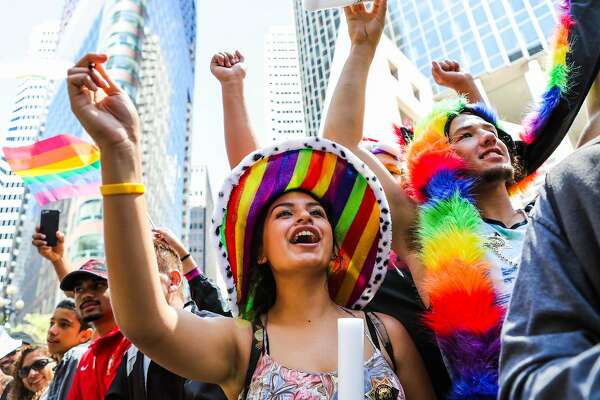 Hundreds Of Thousands Celebrate Sf Pride Parade 8511