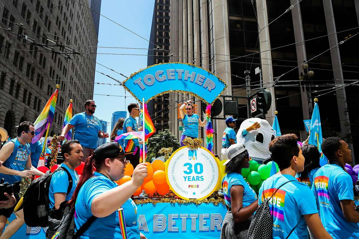 Hundreds of thousands celebrate SF Pride Parade