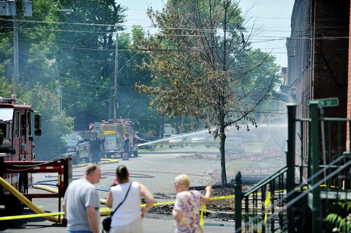 Watervliet warehouse razed; fire still under investigation