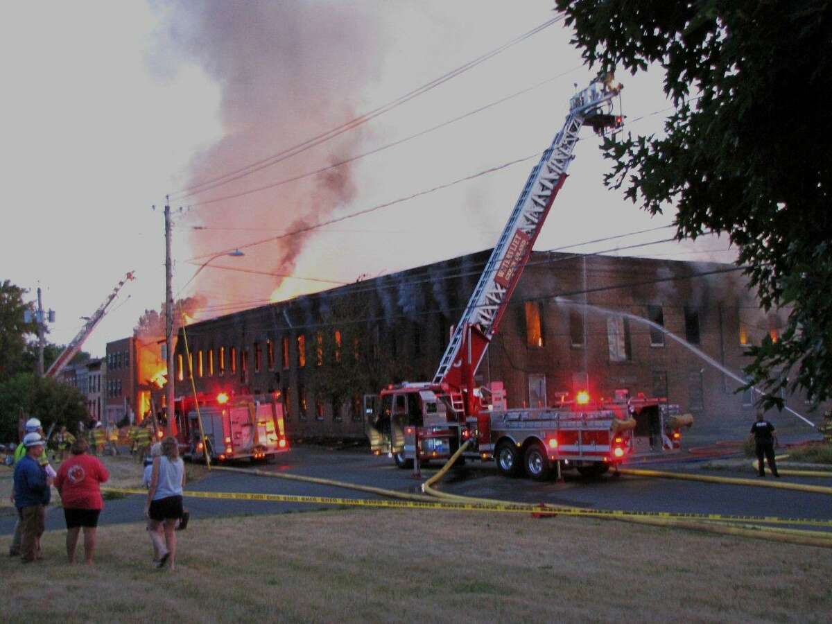 Watervliet warehouse razed; fire still under investigation