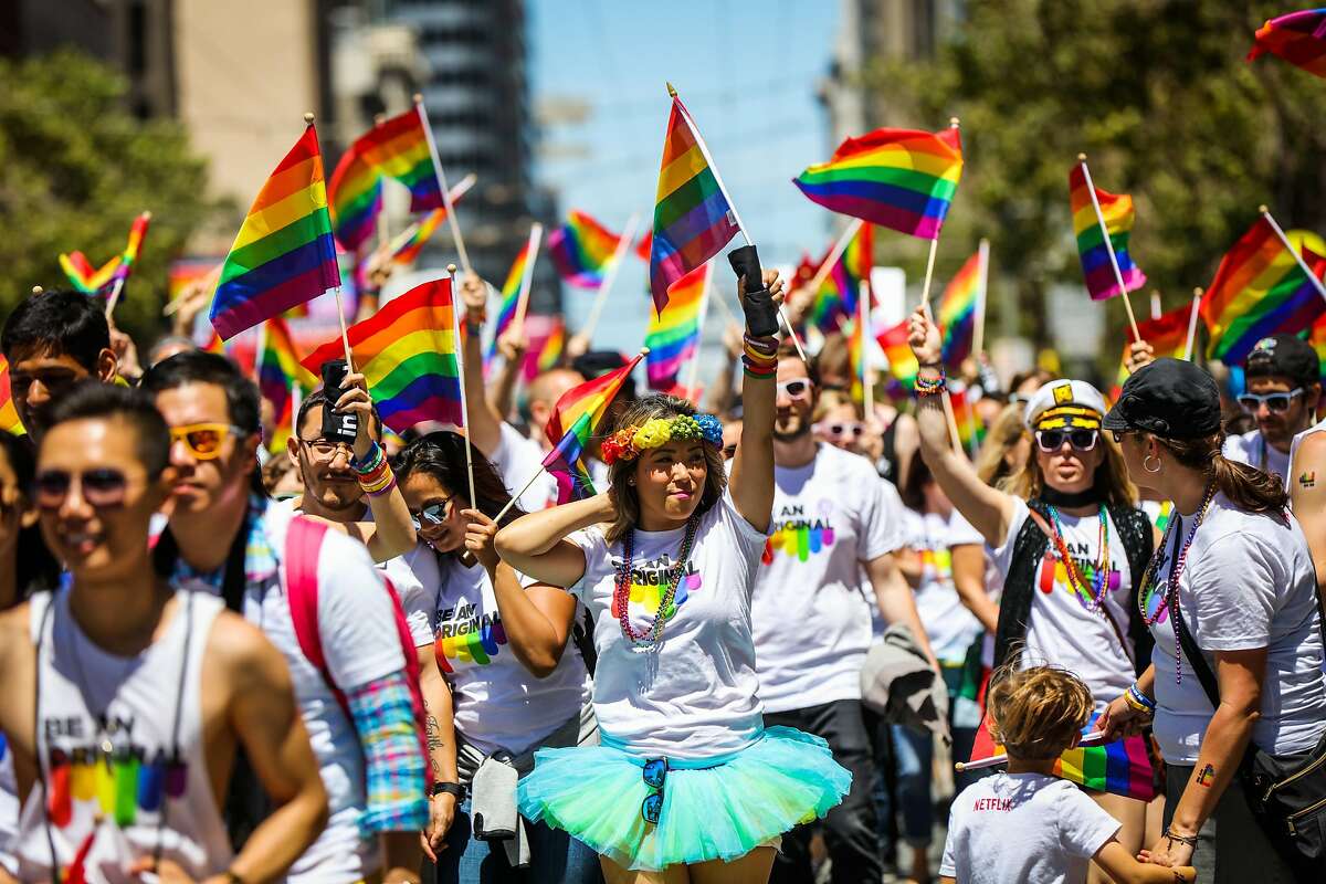 Nyc's gay pride march celebrates supreme court win