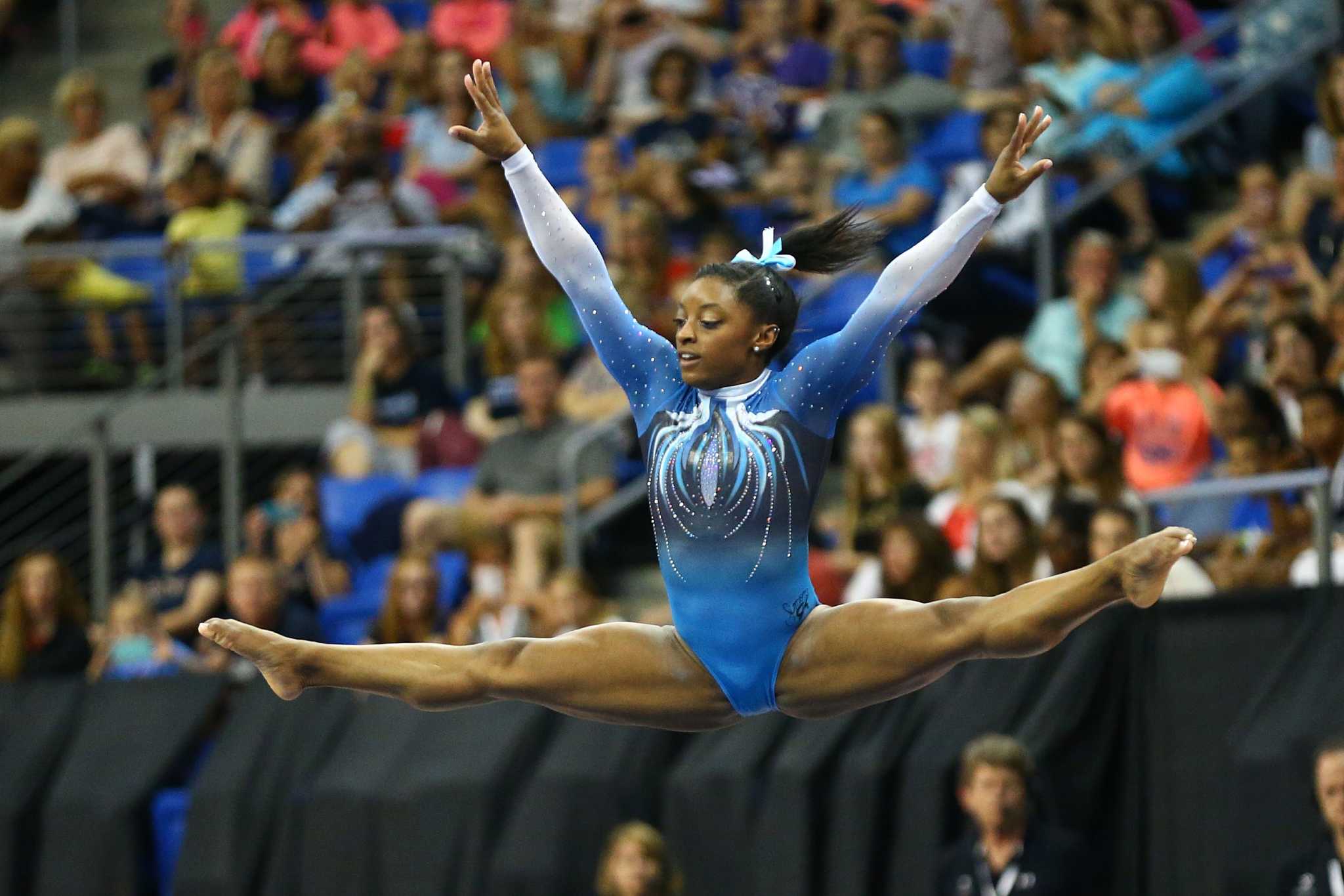 Спортсменки сша гимнастика. Симона Байлз рост. Simone biles рост. Симона Байлз качок. Саманта Бейлз.