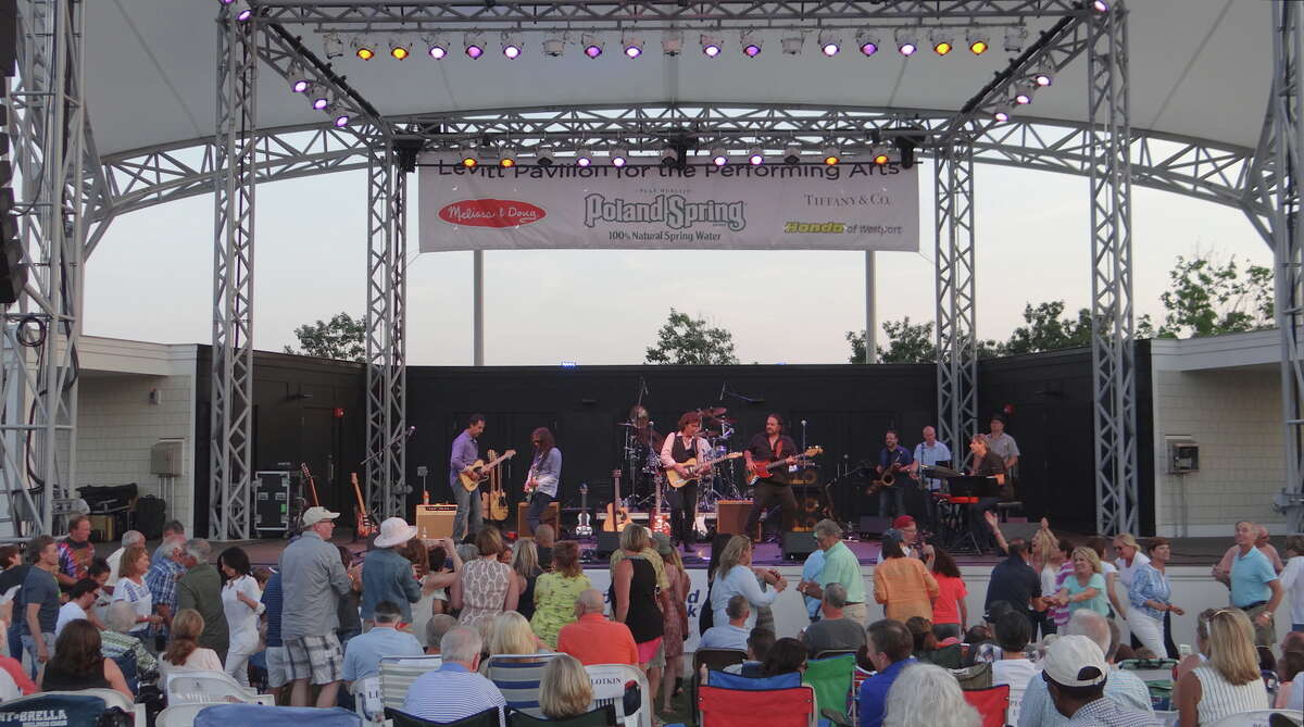 Eagles tribute band Desert Highway kicks off Levitt’s 2016 season