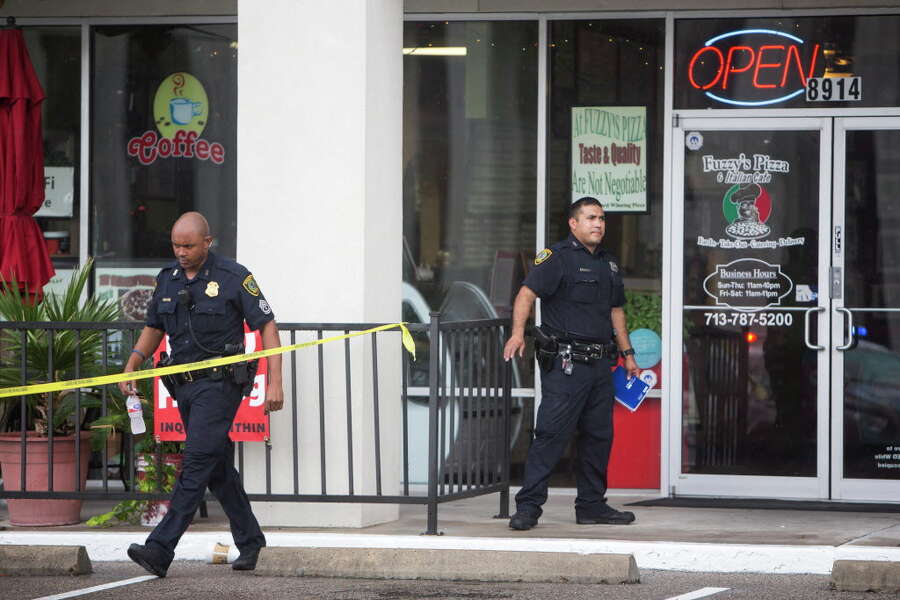 Suspect in Fuzzy's Pizza shooting appears in court