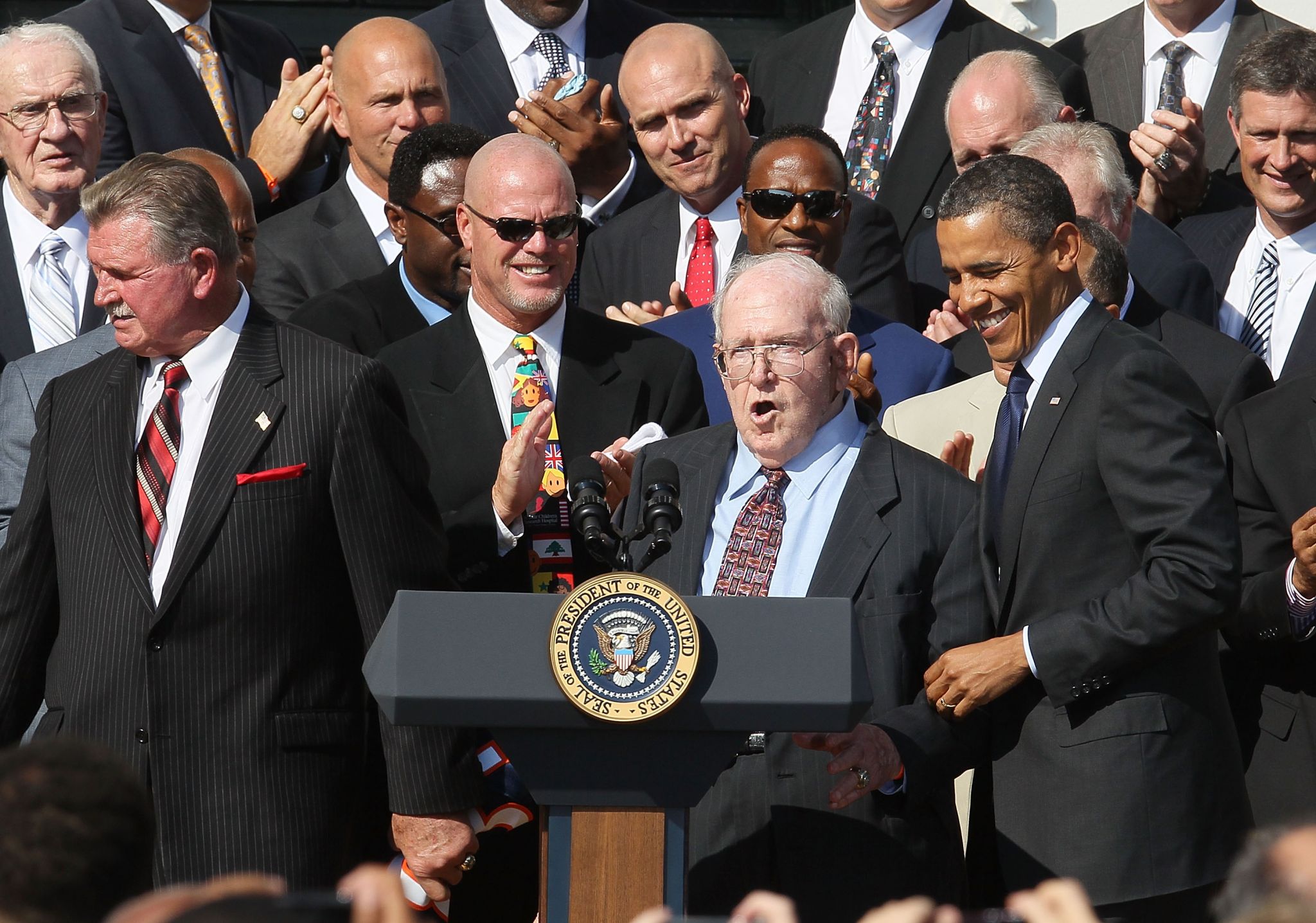 Former Eagles coach, sharp-tongued defensive guru Buddy Ryan dies