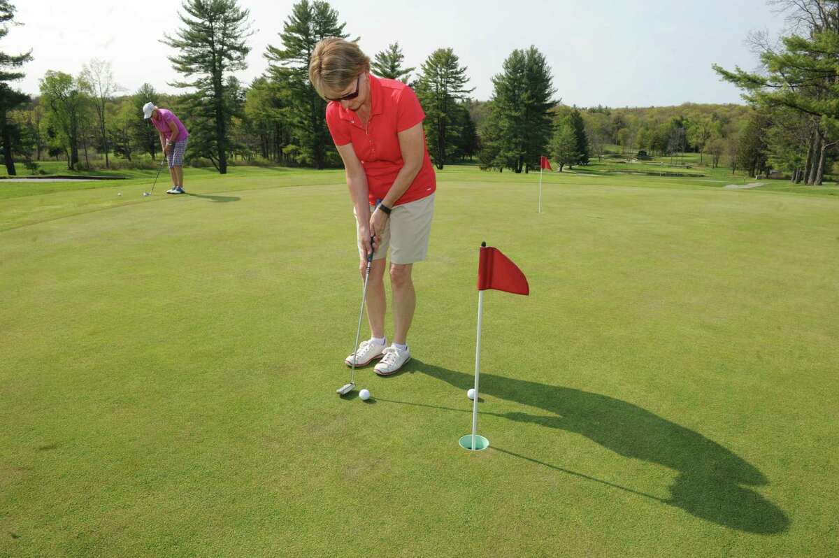 Women Tee It Up For Business Opportunities