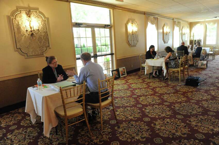 Thanksgiving dining at area restaurants