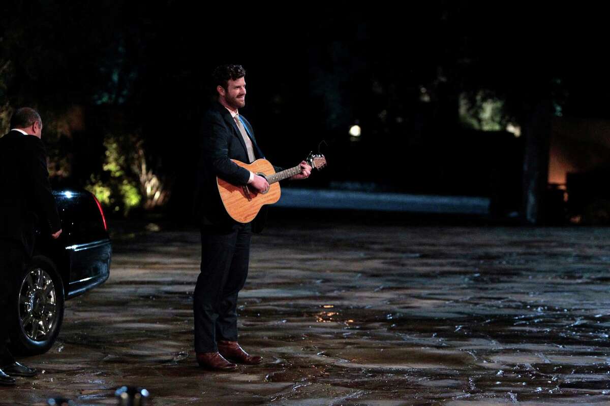 James McCoy Taylor makes his debut with a song outside the Bachelor mansion on "The Bachelorette."