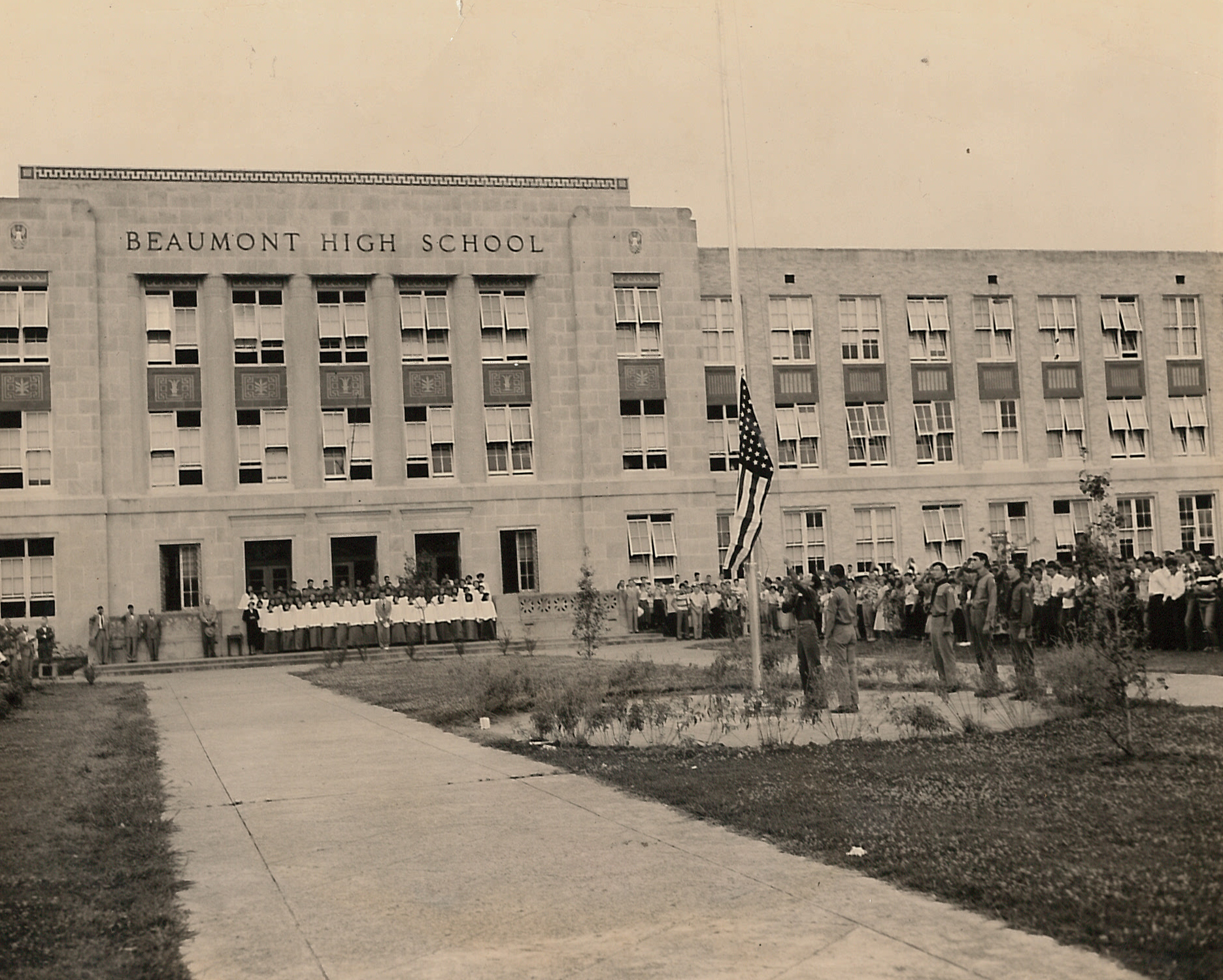 Photos revisit Beaumont high schools of the past