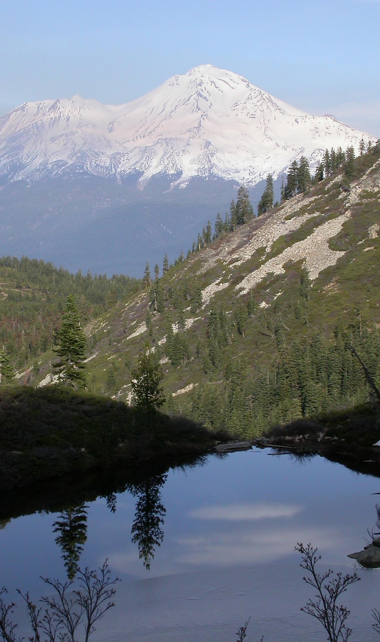 Giants' World Series trophy on its way to Mount Shasta