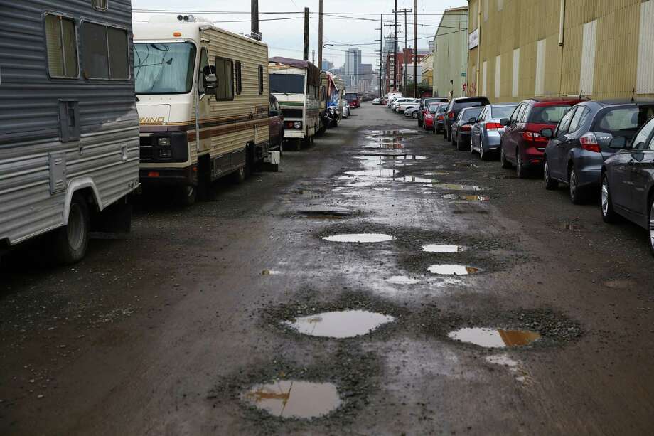 Ruling If You Live In A Car It S Your Home Sfgate Mobile Homes Line The Left Side Of Colorado Avenue S While Cars Belonging To Employees