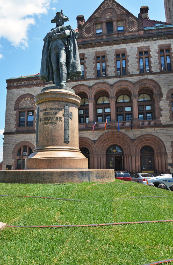 Sauers, Ford deserve to have statues at UAlbany