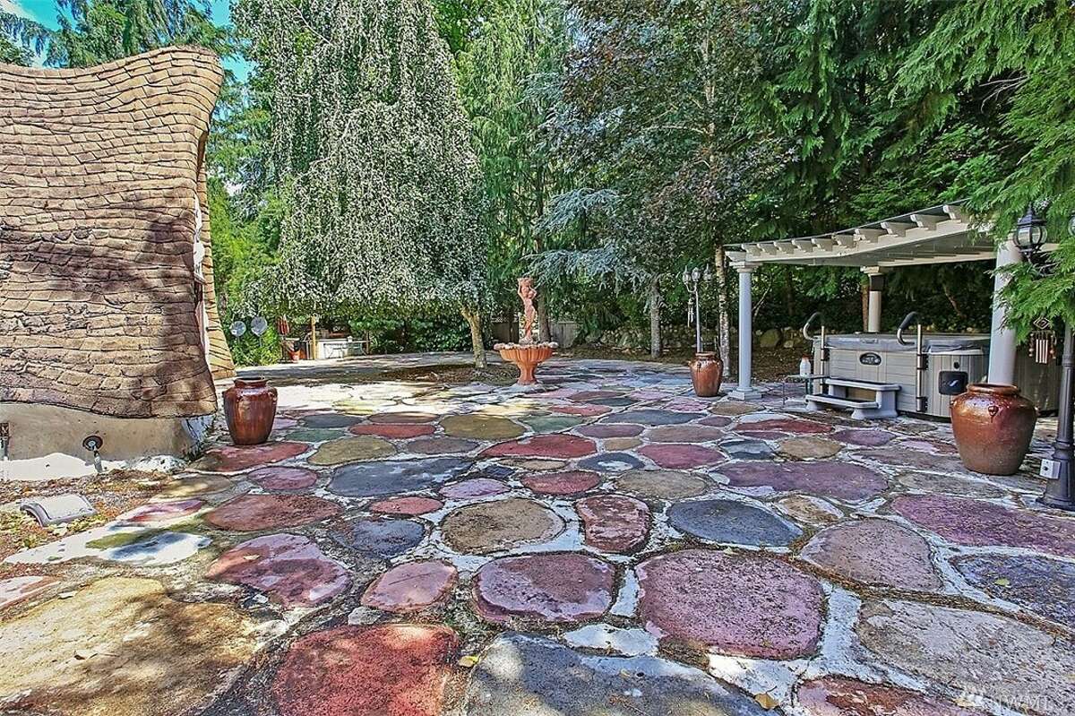 Enchanted cottage for sale in Olalla