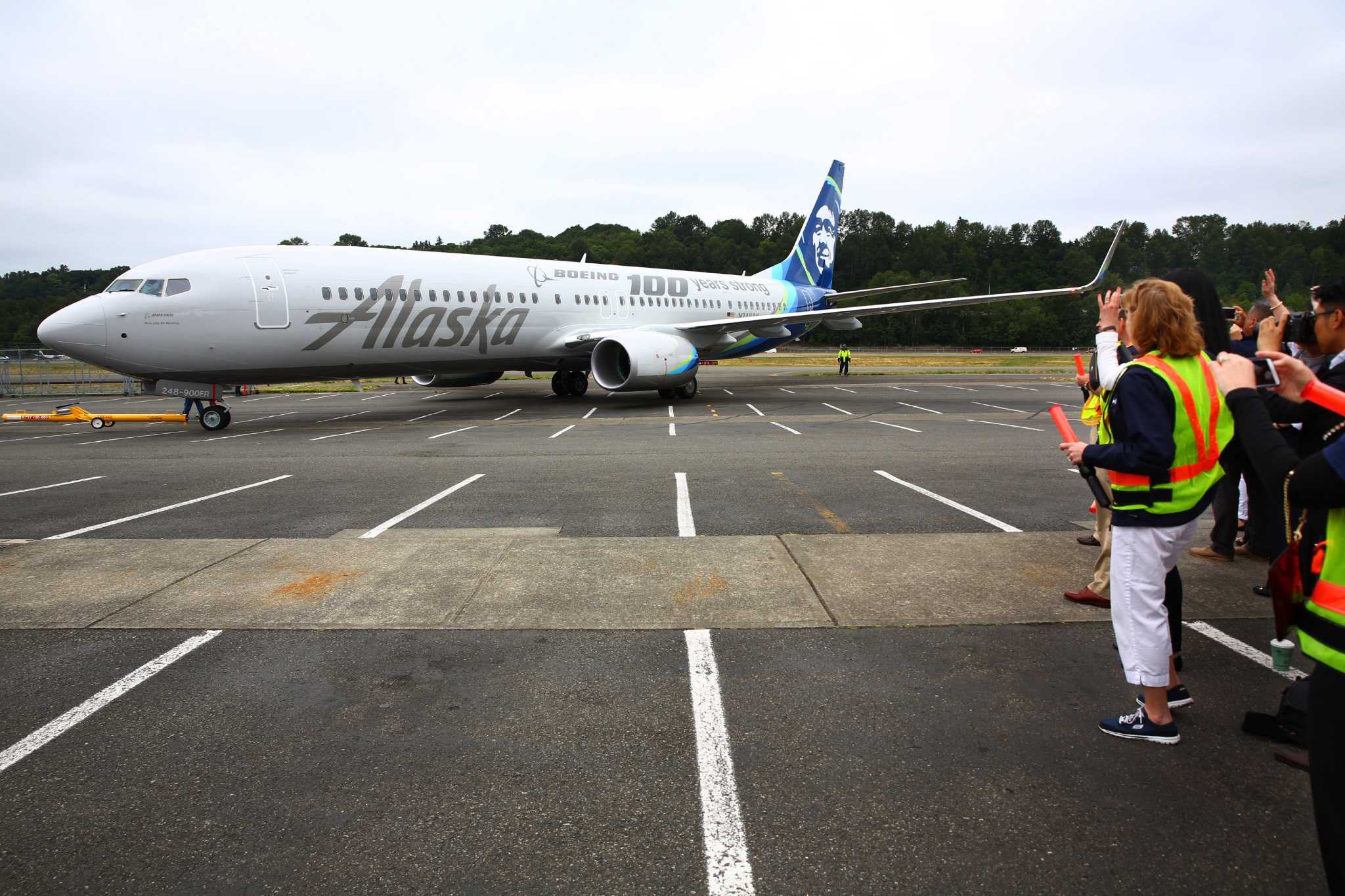 Alaska Air Set To Get First Boeing 737 Max In June A Plane That Currently Isn T Allowed To Fly