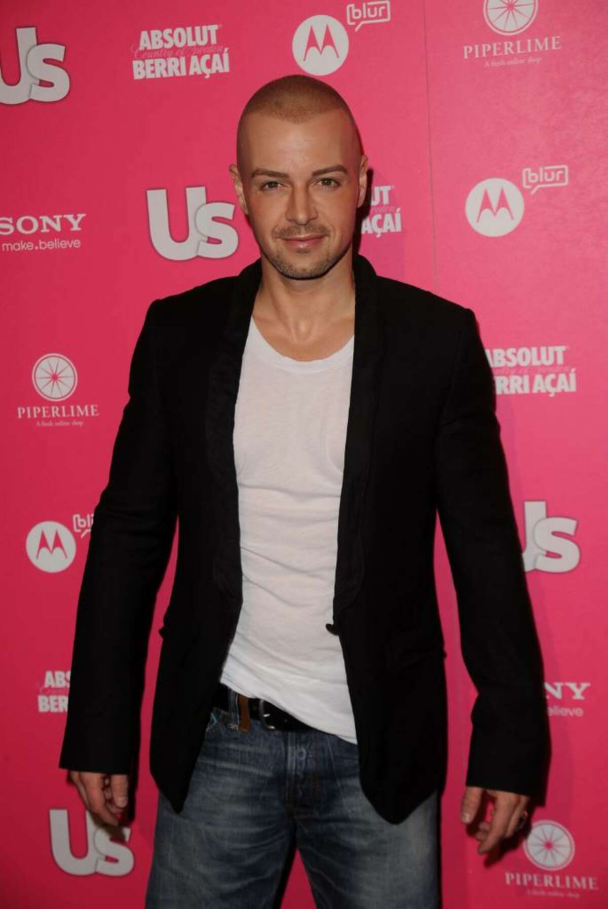 HOLLYWOOD - APRIL 22: Actor Joey Lawrence arrives at the Us Weekly Hot Hollywood Style Issue celebration held at Drai's Hollywood at the W Hollywood Hotel on April 22, 2010 in Hollywood, California. (Photo by Jason Merritt/Getty Images) *** Local Caption *** Joey Lawrence