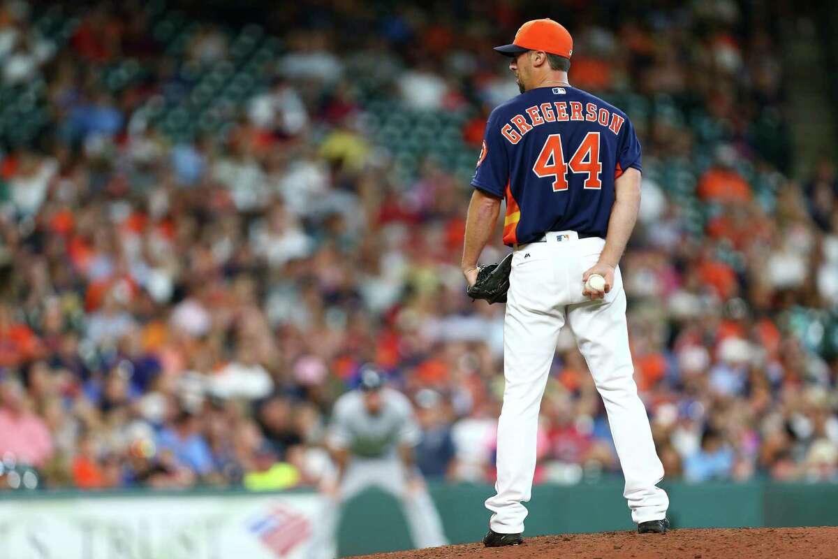 Houston Astros relief pitcher Luke Gregerson (44) pitches during the eighth inning of an MLB game at Minute Maid Park, Sunday, July 3, 2016, in Houston.